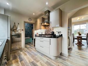 Kitchen- click for photo gallery